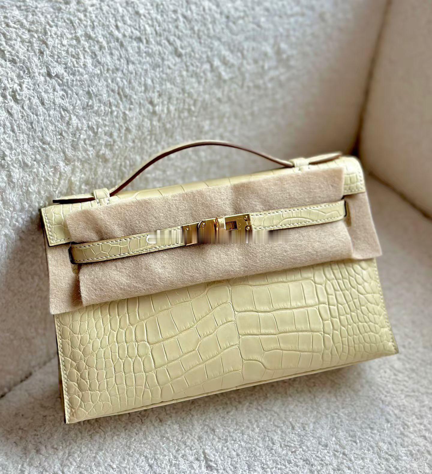 Kelly pochette 雾面美洲鳄 香草色 