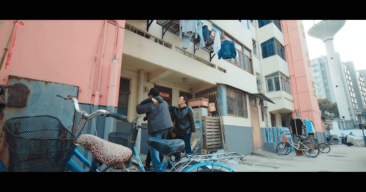 20年过去了我还是吃李云龙这套20年过去了，“李云龙”的味儿还是这么冲！李幼斌新