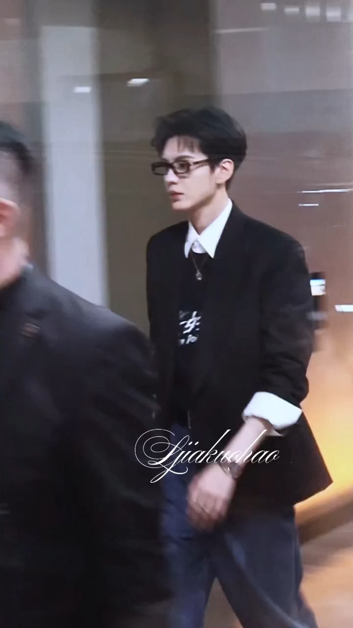 毕雯珺丨hot nerd❤️🔥 