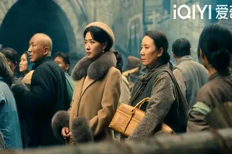 《八千里路云和月》这剧，有点意思。
 

央视八套收视率直接干到2.2%，数据看