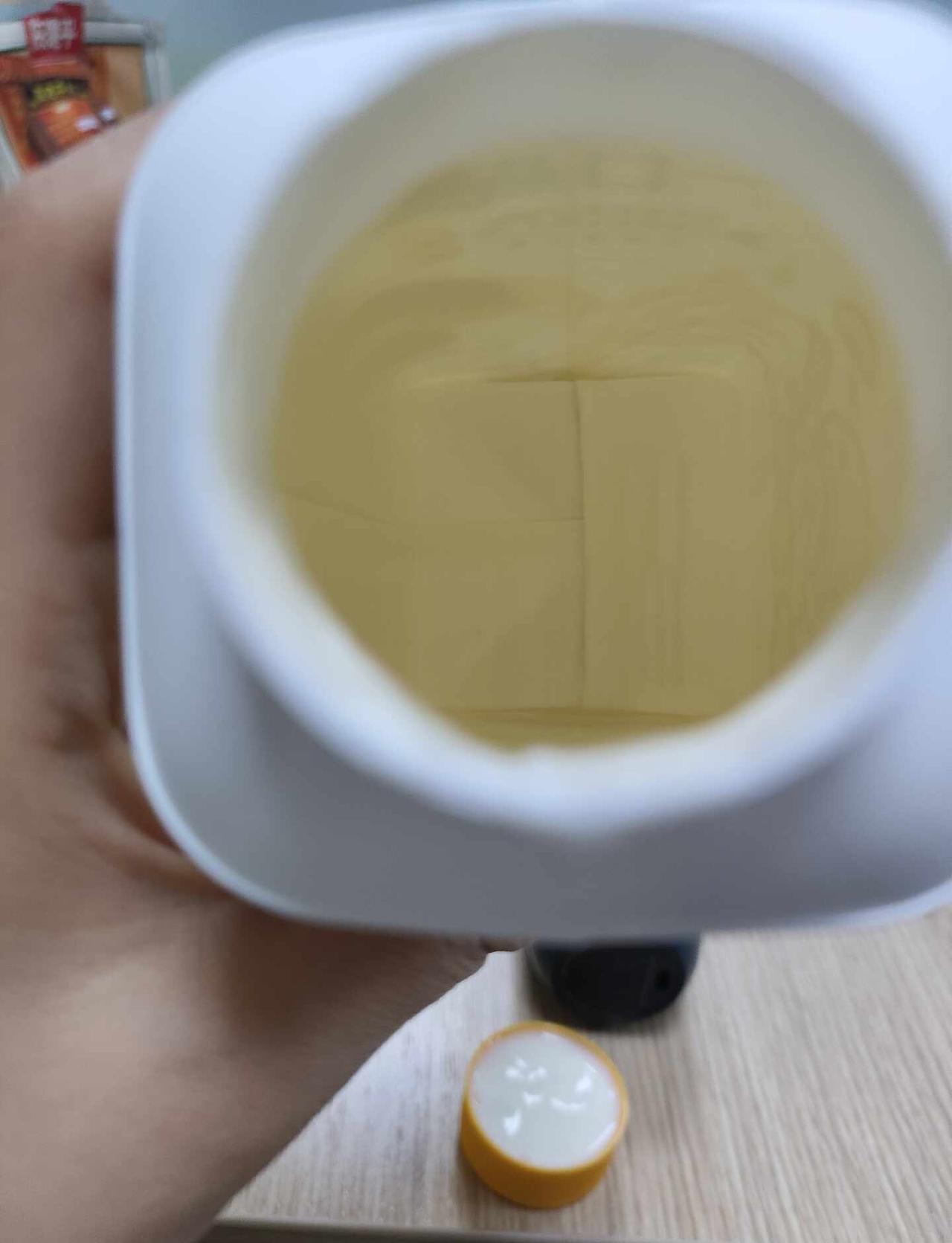 当你喝酸奶时有把筋膜枪！
我真是个大聪明，酸奶一滴都没有浪费哈哈哈哈哈哈筋膜枪