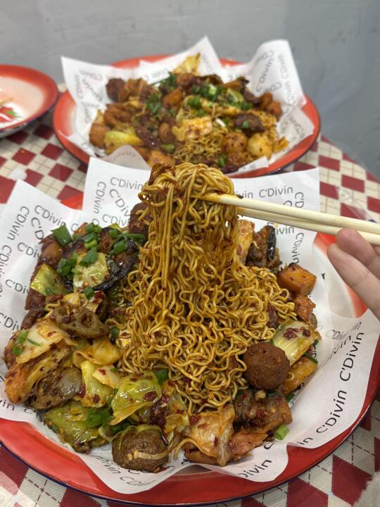 怎么没人告诉我宜春炒麻辣这么好吃啊！！！