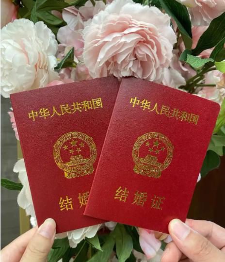 杭州的准新人们也太拼了！七夕（8月29日）的结婚登记号，提前一个月开抢就被秒光，