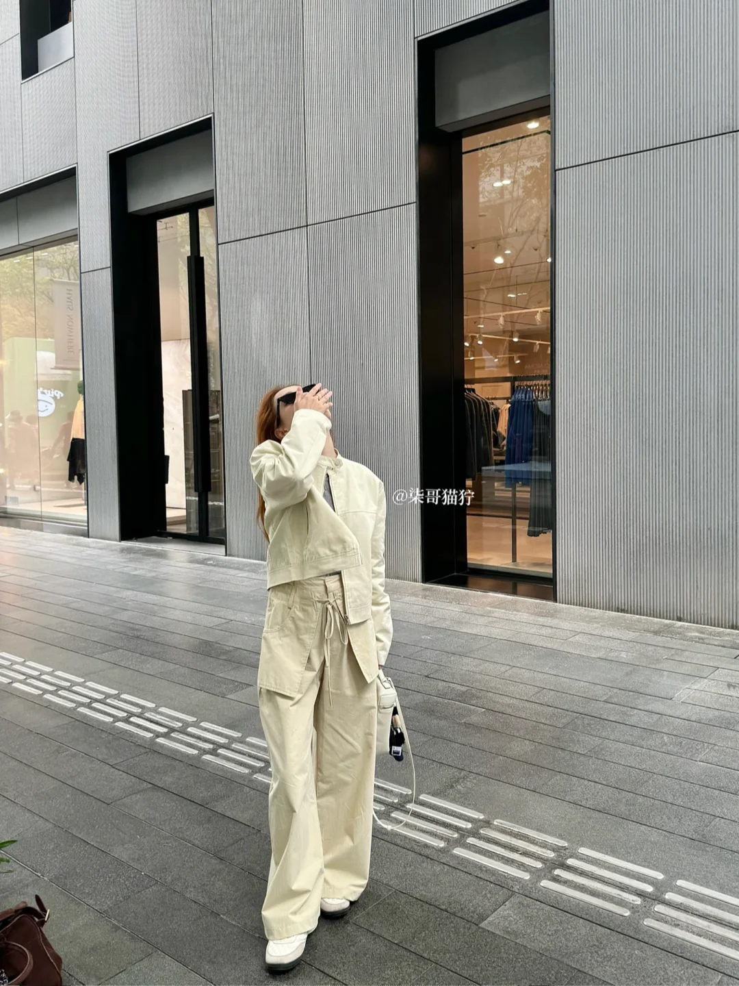 真实身高155 。这条牛仔裤小个子不用改！