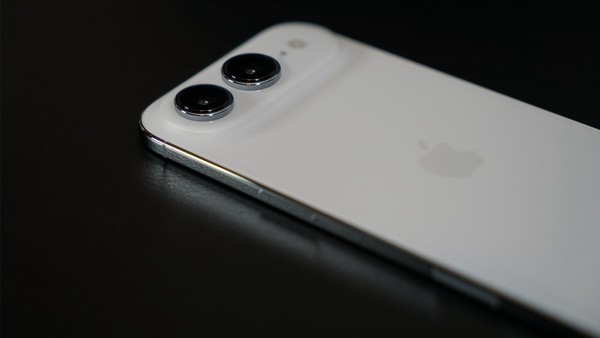 iPhone Air 2传闻将于2027年春季发布 新增超广