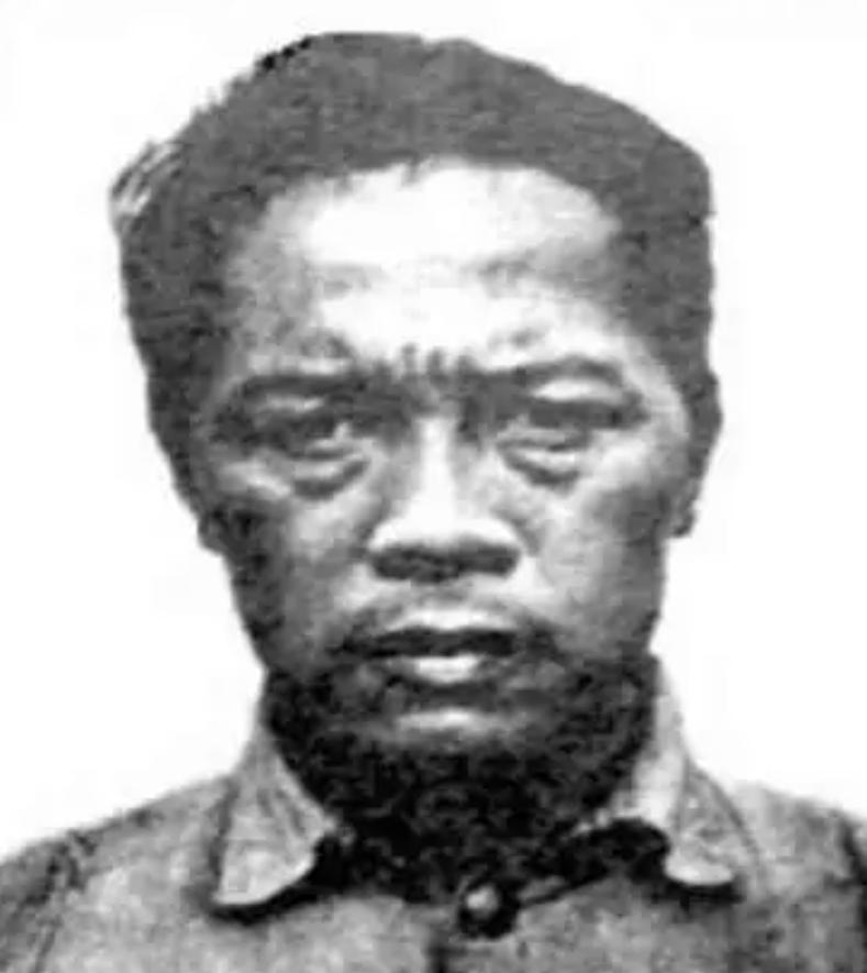 1951 年合肥举行万人公审大会，李本一因在皖东地区大肆残害新四军与普通群众，造