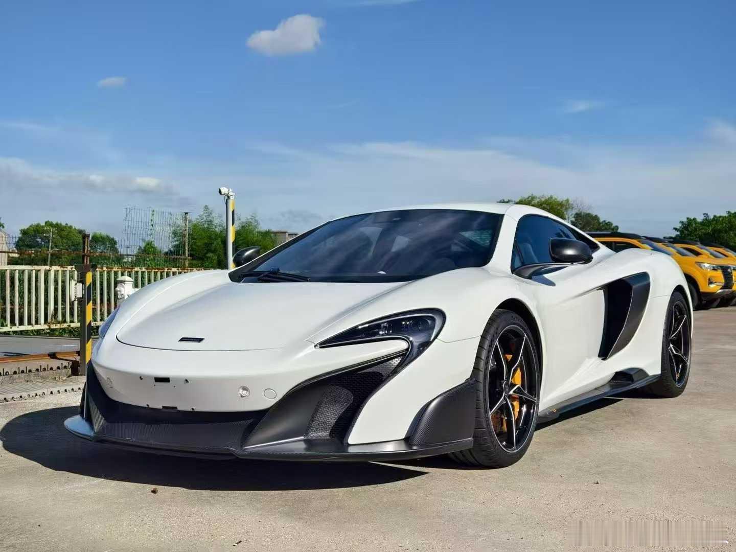 迈凯伦675LT  Coupe  寻伯乐，16年上牌2.4万公里 ​​​