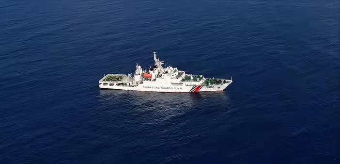 中国8月1日海军海警联合演习，同日划黄岩岛自然保护区限捕限矿。

别人喊完话等对