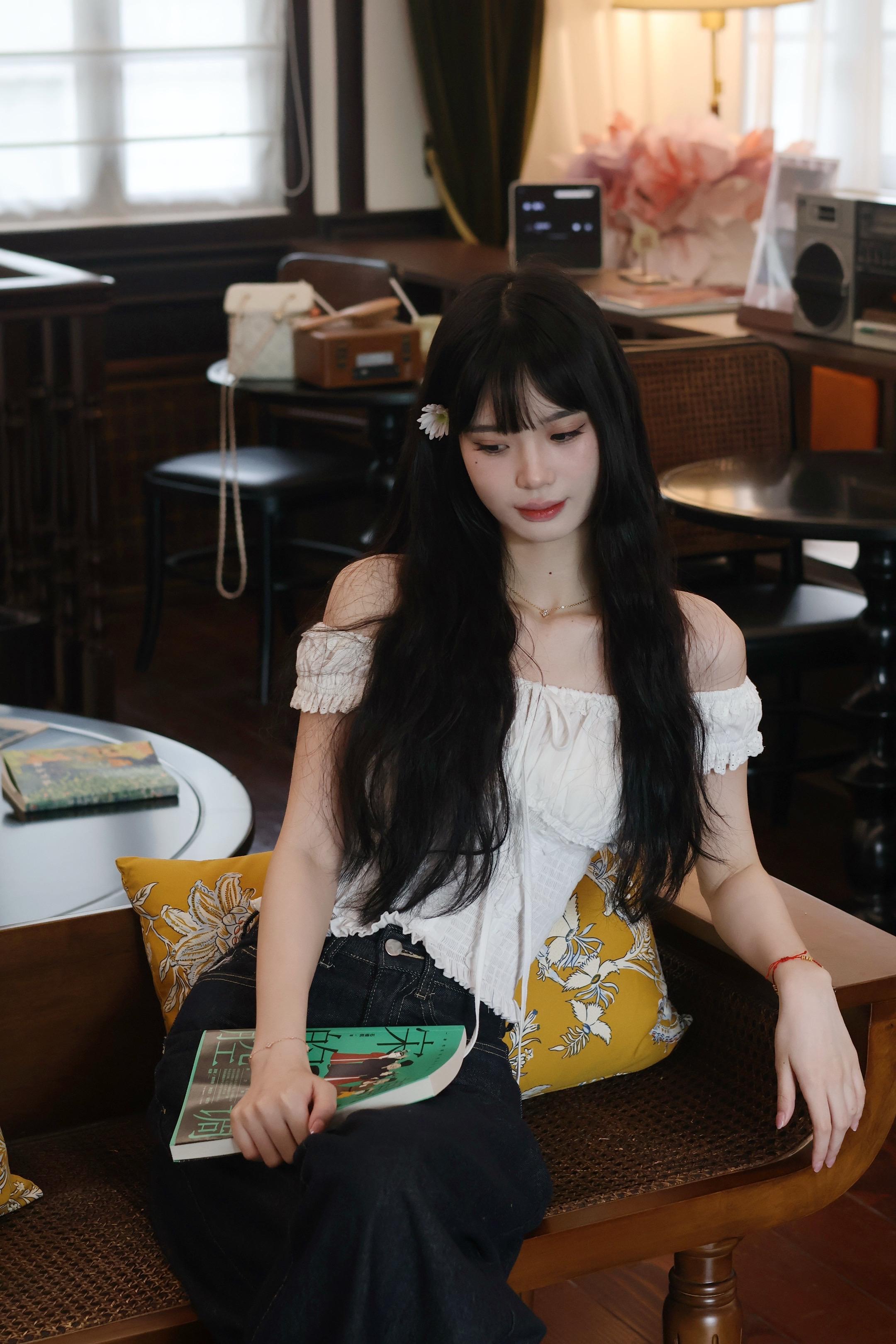 女孩 克服自己每一个想要依靠他人的瞬间
