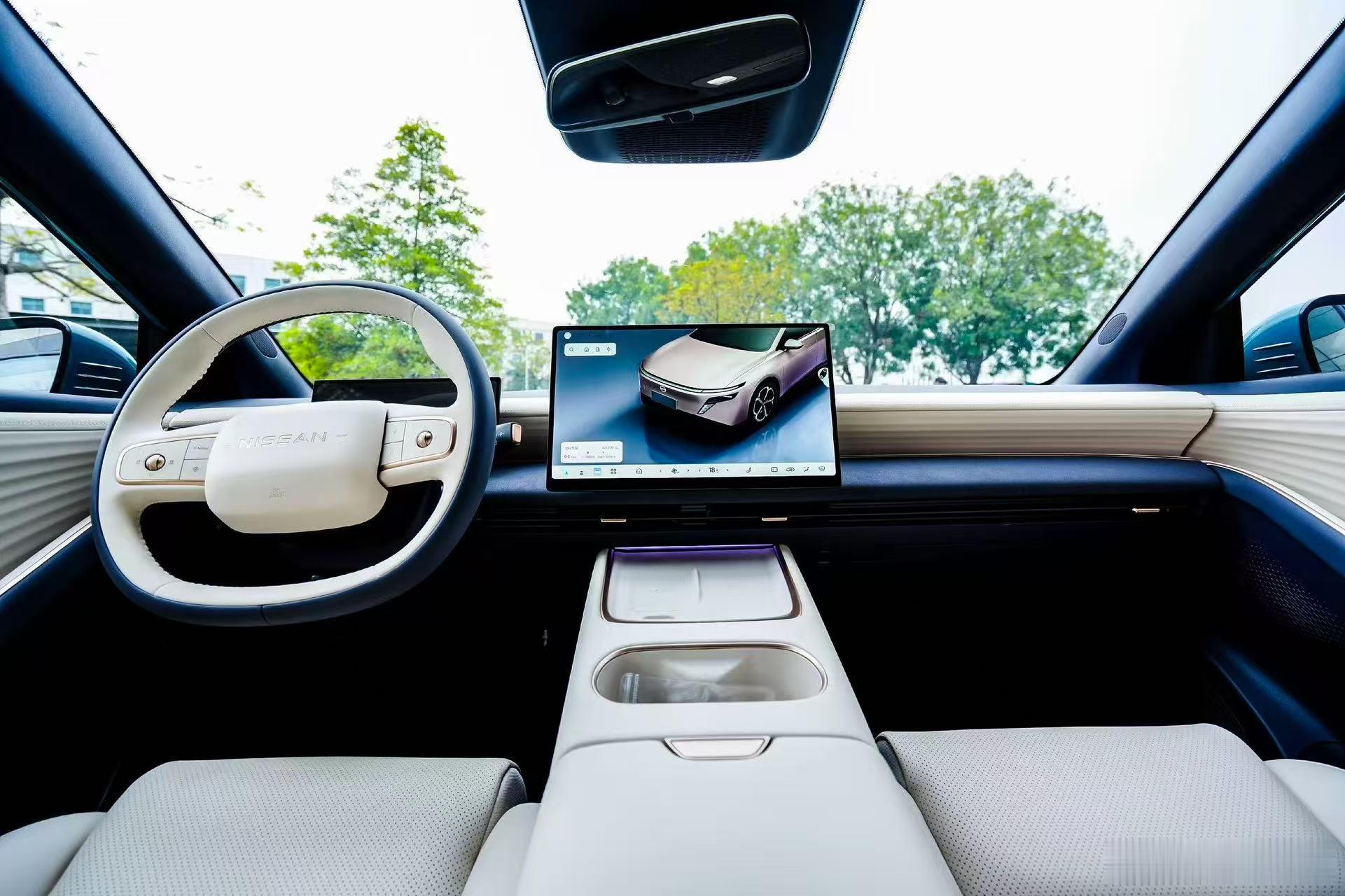 把“赛里木湖日落时分的蓝调”开上街是一种什么体验？今天被东风日产的新车色美哭了。