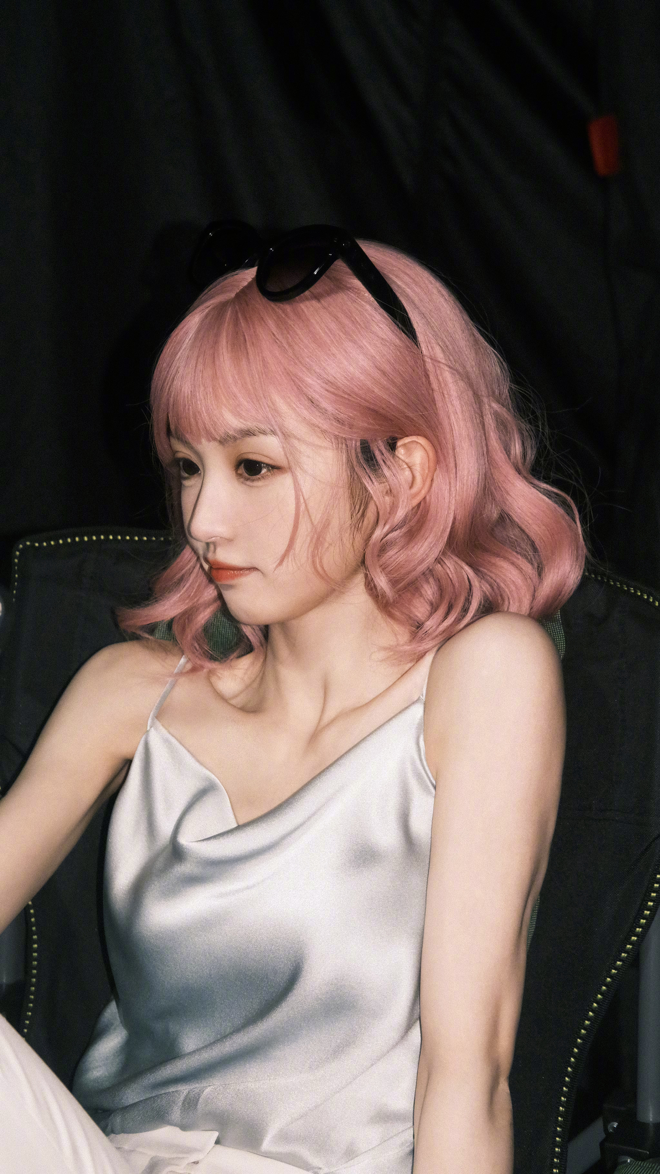 田曦薇 粉发芭比公主💖 ​​​