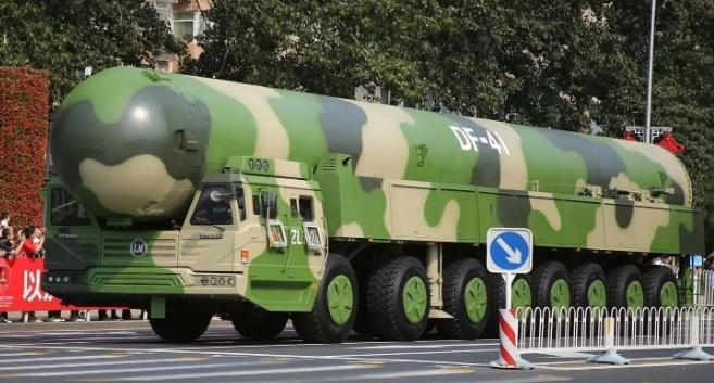 一枚东风41能直接摧毁一艘航母吗？说实话，一枚东风41想干掉十艘航母都没问题。很