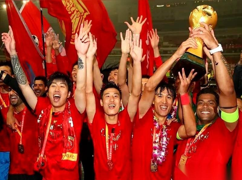 就这一场，赢了武汉三镇，青岛海牛基本就活了。
一口气缓上来，就可能把梅州客家给死