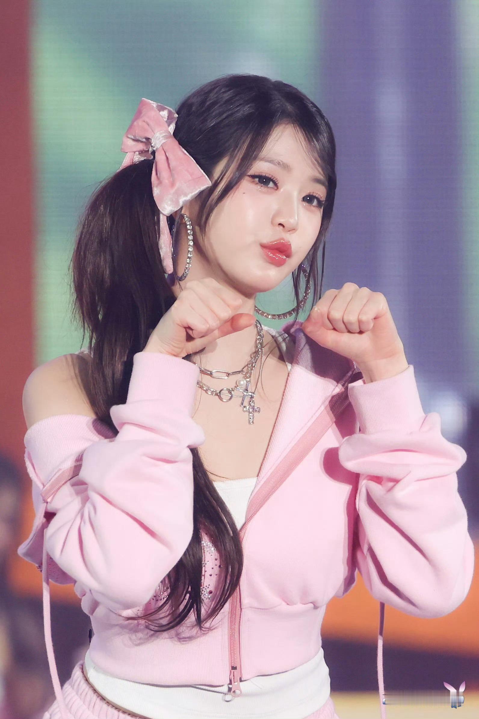 🍀🐰顺利结束日本见面会行程的张元英，辛苦了宝宝！ ​​​