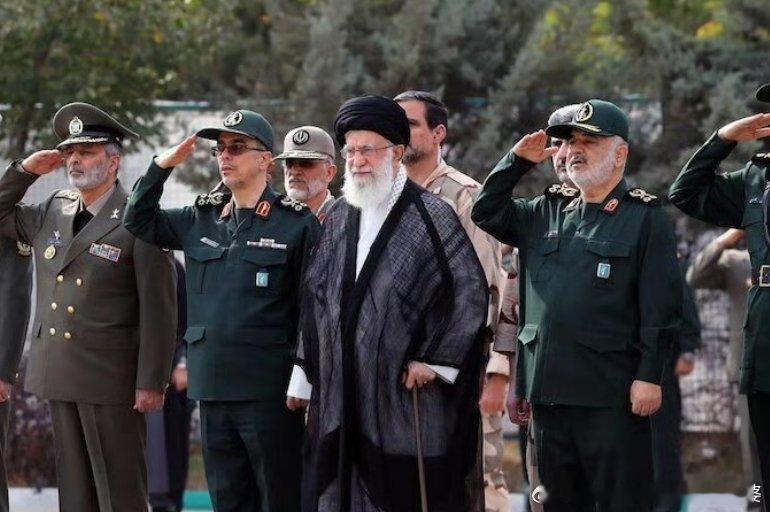 美国被曝已决定对伊朗发动军事打击我就想看看，霉菌最后能怎么处置精神领袖哈梅内伊。