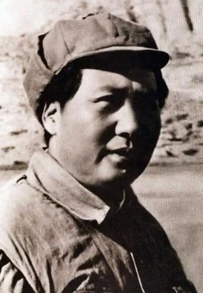 “一切反动派都是纸老虎”，这句话中国人耳熟能详，多数人只把它当成一句口号，却不知
