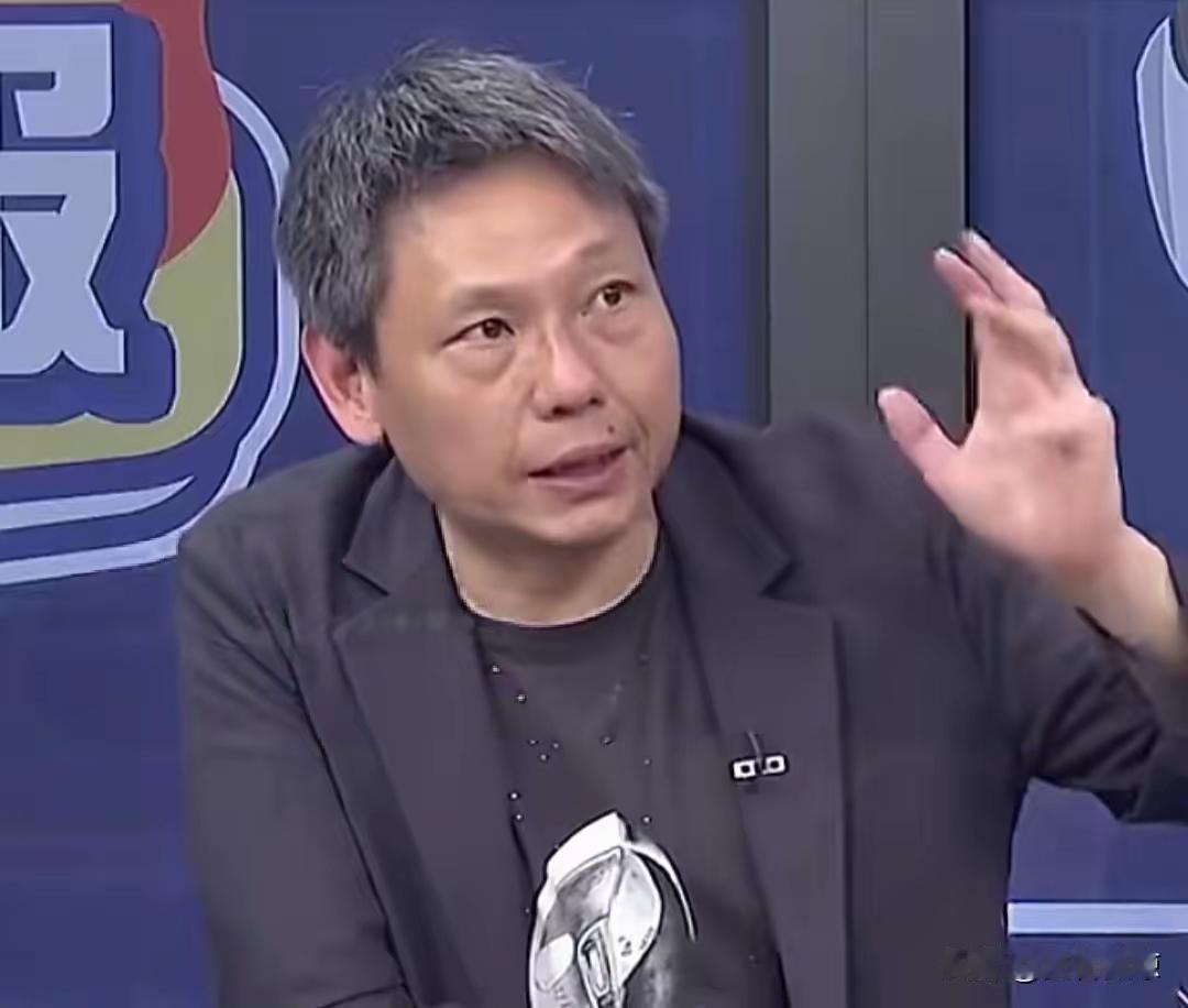 台湾资深评论员谢寒冰呼吁说：
大陆不要再对台湾让利了，你再让利，台湾人也不会感激
