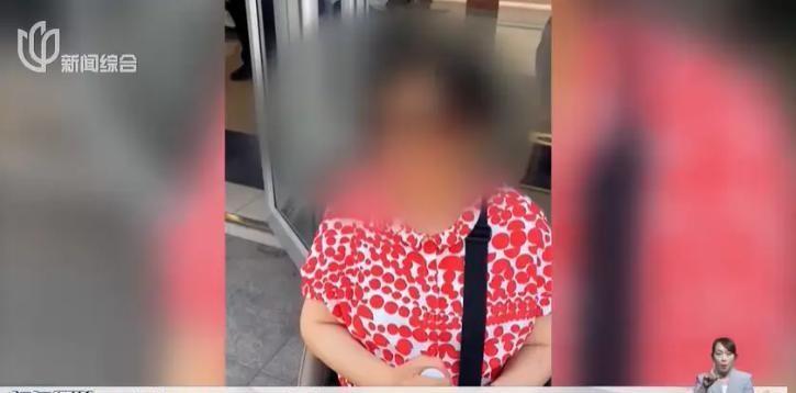 太坑人了！上海，一阿姨想卖一套闲置40平房，自己定价118万委托给中介。谁知半个