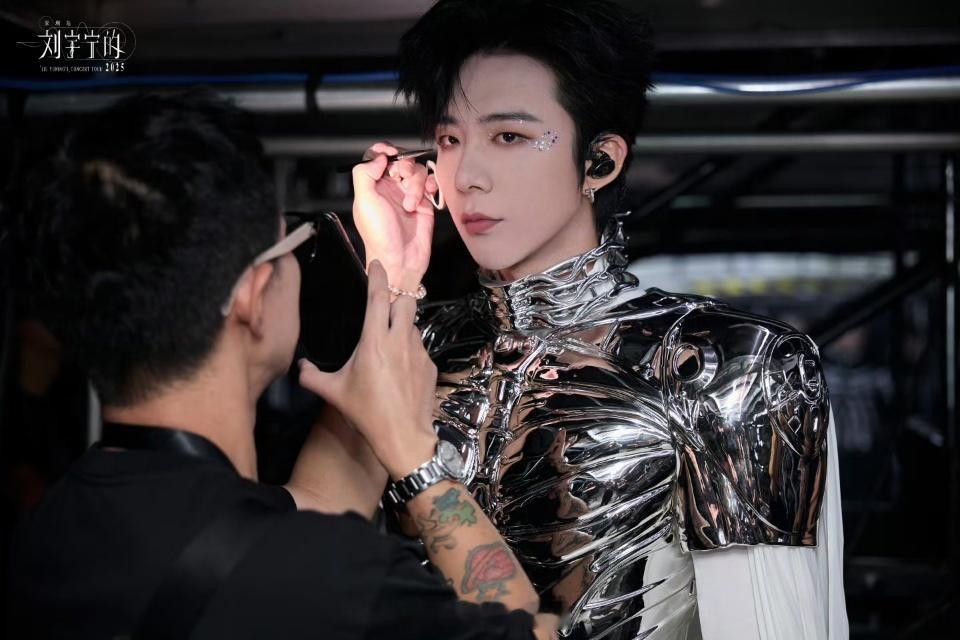 11.11最想做的事，就是和刘宇宁在电玩宇宙探索3C数码～ 从能还原游戏音效的装