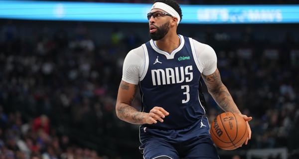 安东尼·戴维斯预计将接受左手韧带修复手术，并因此缺席数月，赛季也随之提前报销。在