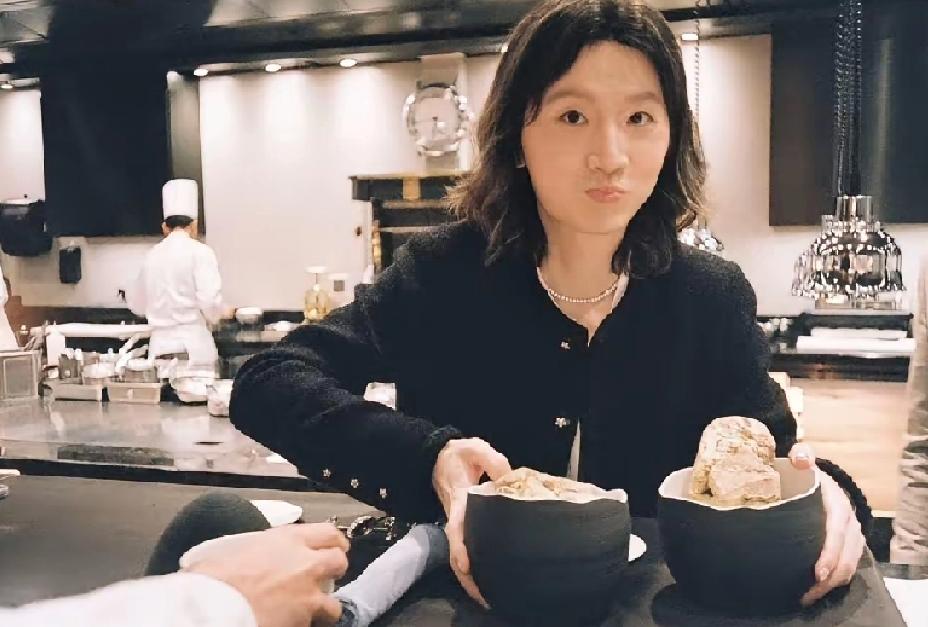 好利来大公子长得真帅呀。