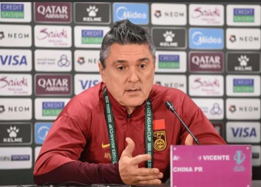 新消息，率中国U23男足在沙特U23亚洲杯闯入决赛的西班牙教练安东尼奥，正无限接