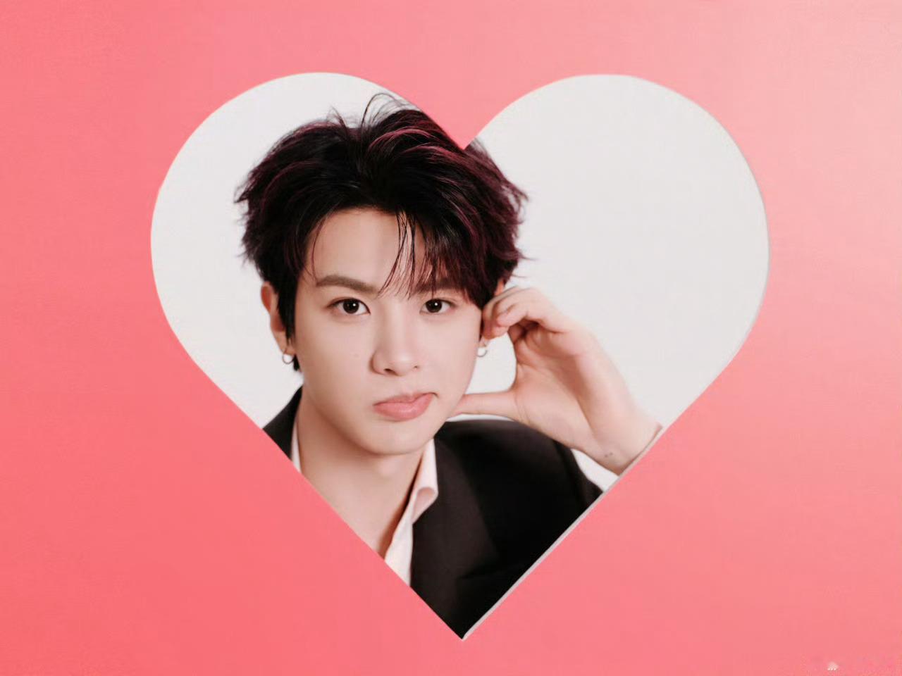 黄明昊情人节果然还是要打王者黄明昊情人节还是在打王者 哈哈哈黄明昊情人节也在打王