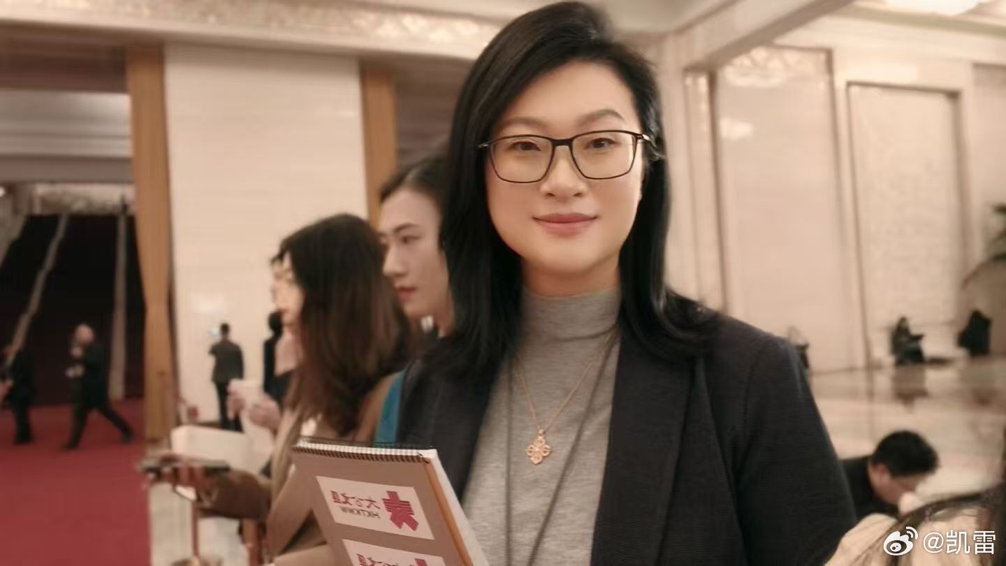 好吧，“真没想到，在一个窗口就办完了房屋过户和水电气过户,再也不用几个部门来回跑