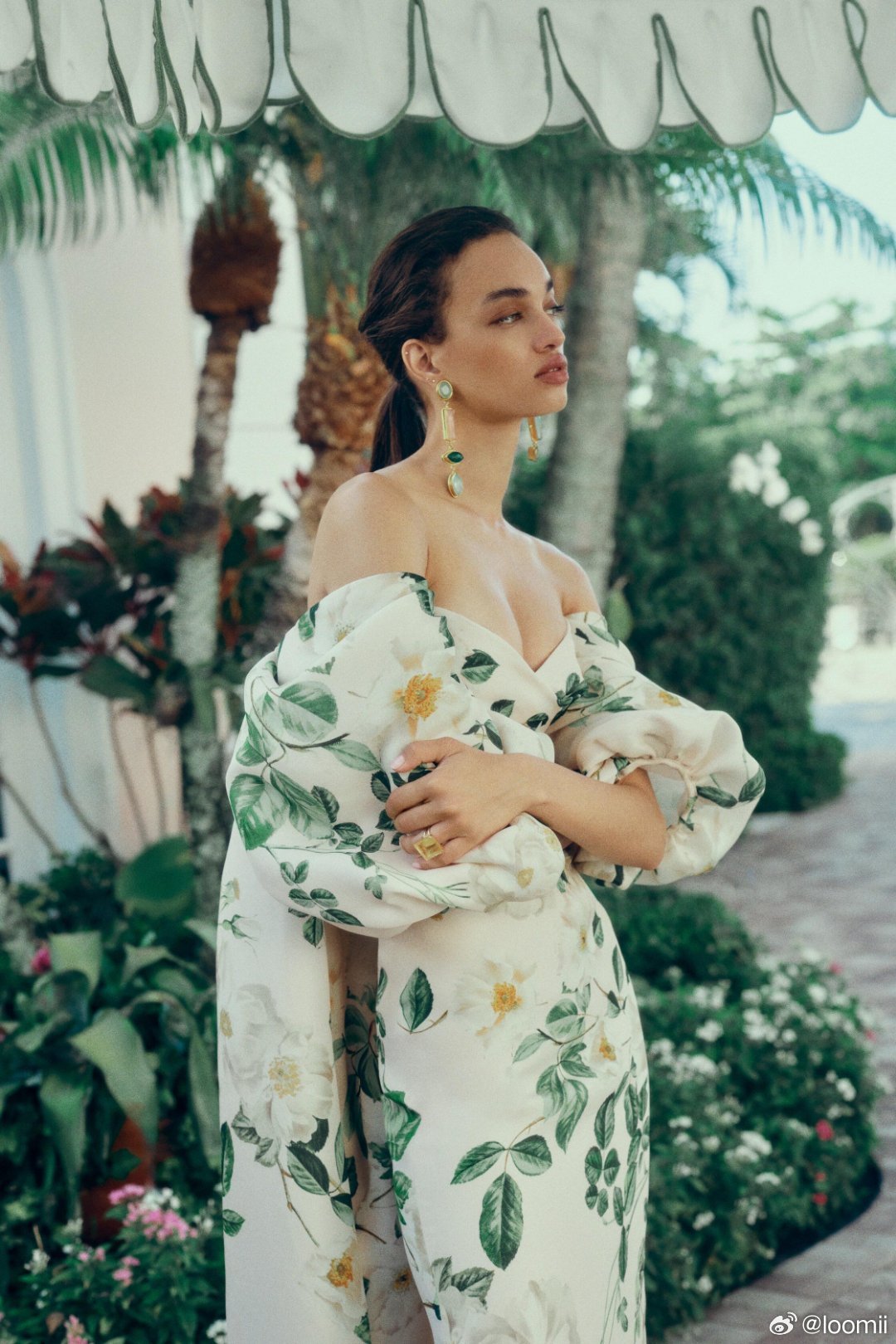 Monique Lhuillier 春季花瓣裙🌸 
