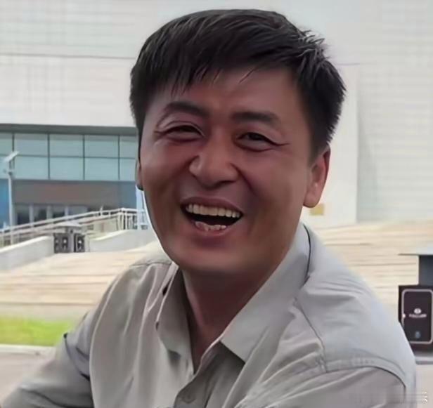 “把我扒的裤衩都不剩了”陈杰还透露了一个好消息他说这话时, 嘴上这般表述, 然而
