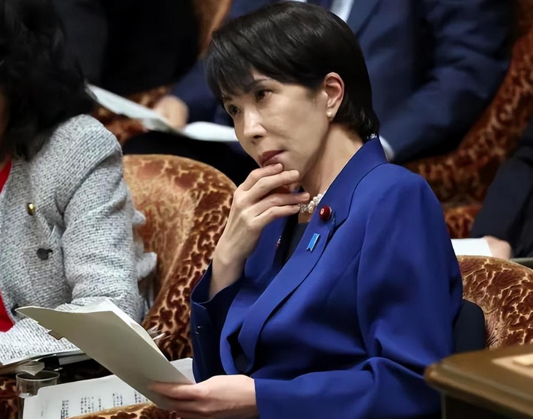 /高市早苗要打 “底牌” 了？

俄卫星社发布一则消息称：“日本或全面停止向中国