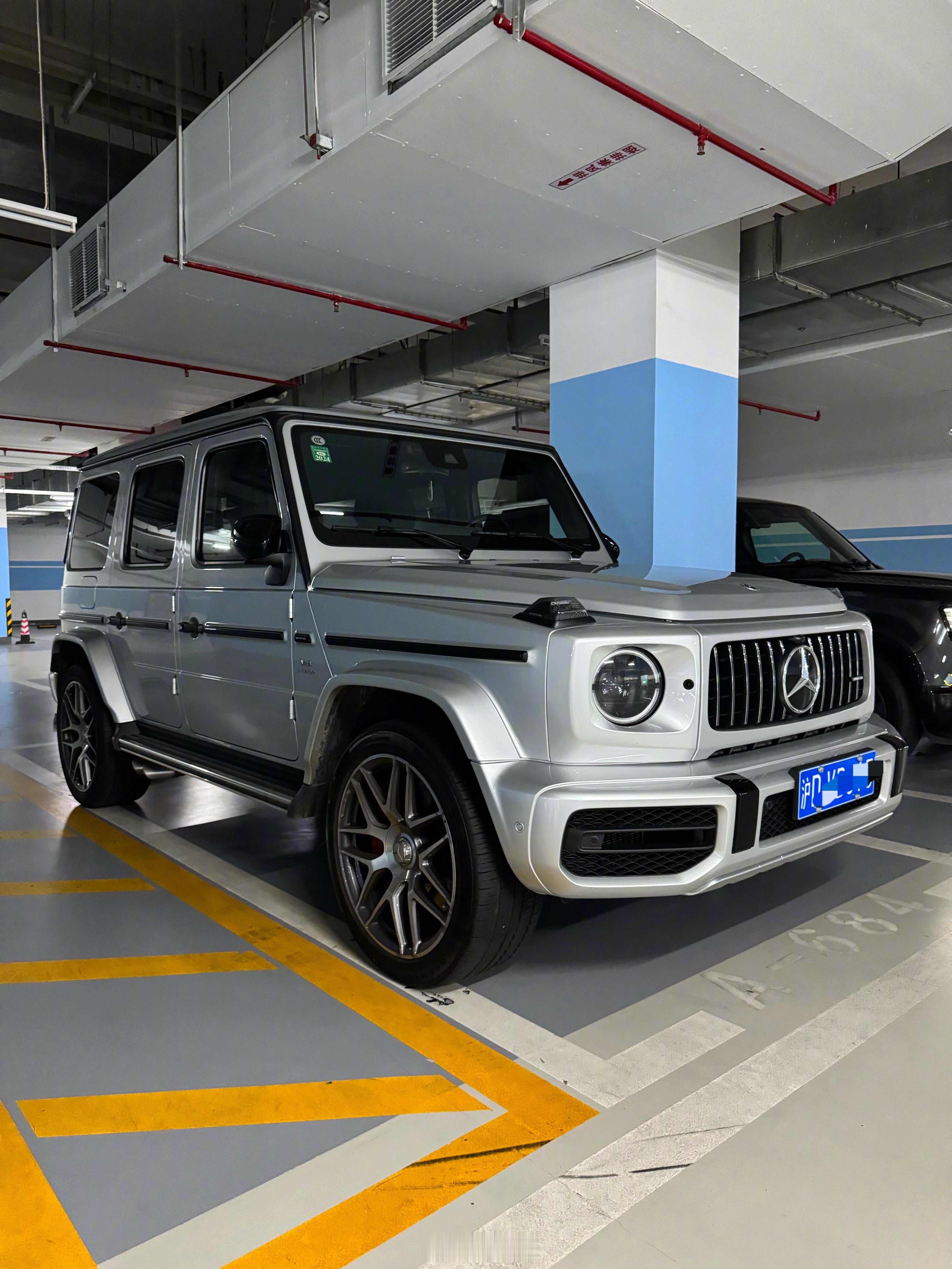 稀有！银色G63[色]超有质感，银奔驰yyds～奔驰奔驰g级amg ​​​