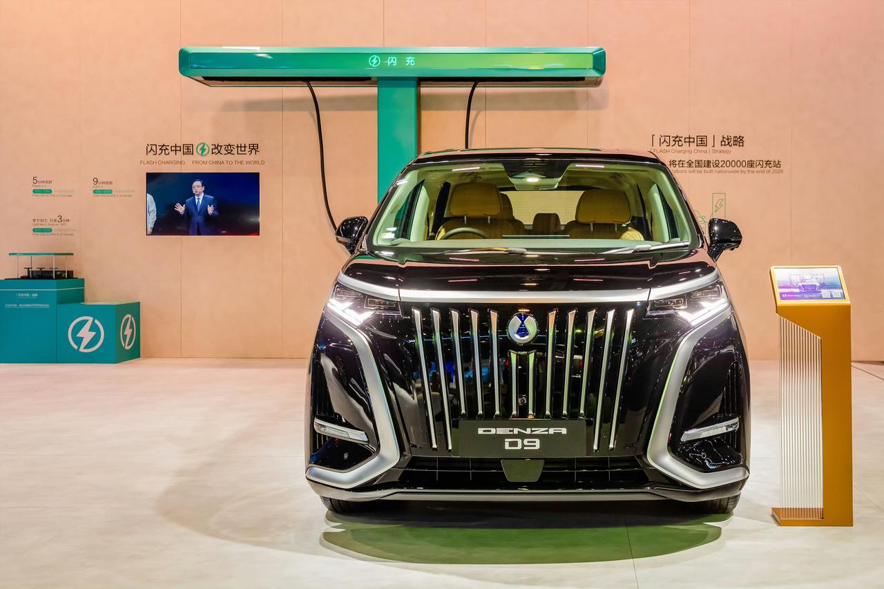 中国香港豪华MPV三年累计销量冠军👉腾势D9

中国香港豪华MPV2026年1