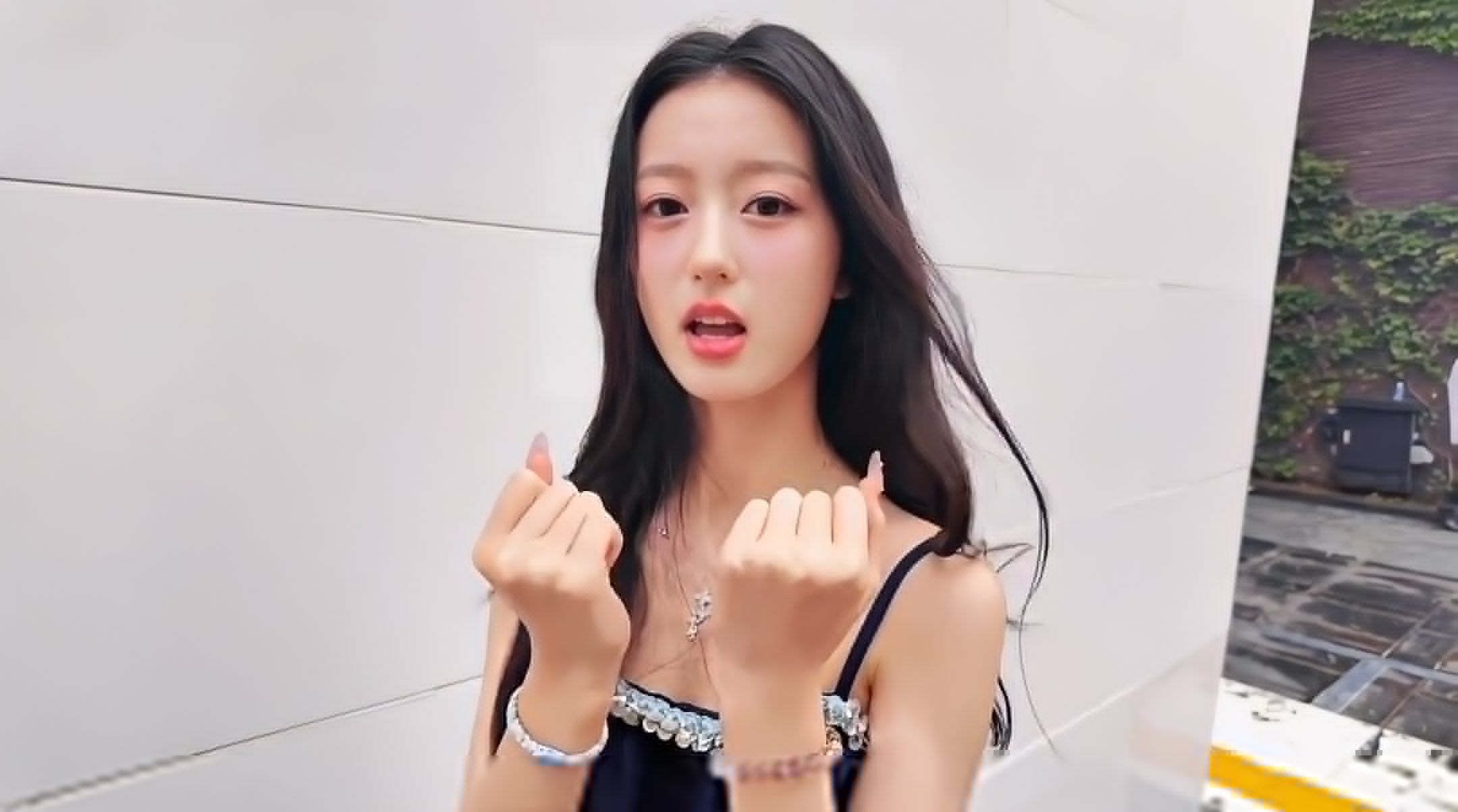 裴佳欣多大了啊，成年了吗 ​​​