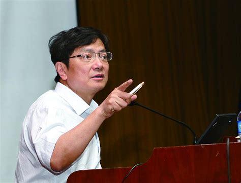 郑强教授再度抛出“重磅炸弹”，一番话令人瞠目。
 
他直言：“如今全民扎堆搞AI