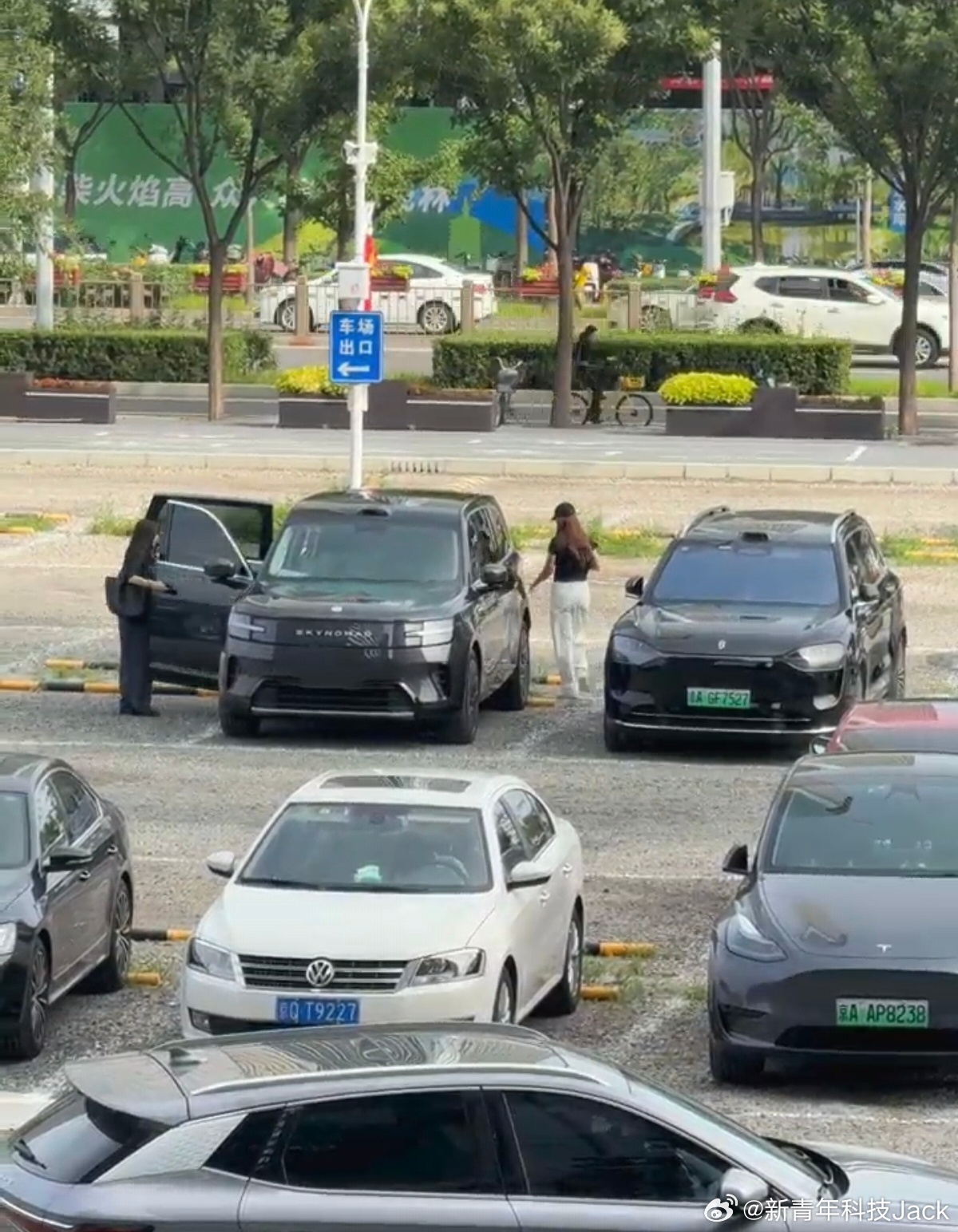 小米澎程历经三年多时间的研发和测试，终于要和我们见面了，旗舰9系增程SUV又迎来