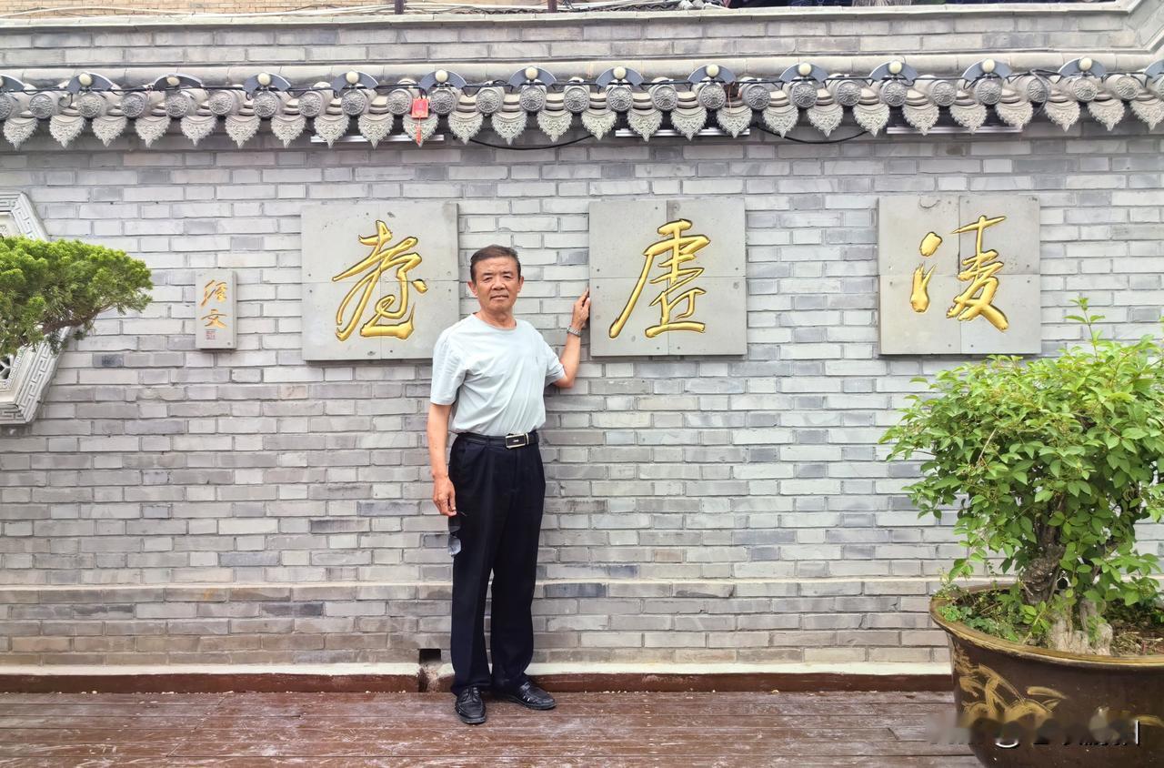 今天是甘谷古历传统节日“三月八”。打卡天门山，感受古寺的宁静与祥和。（下）