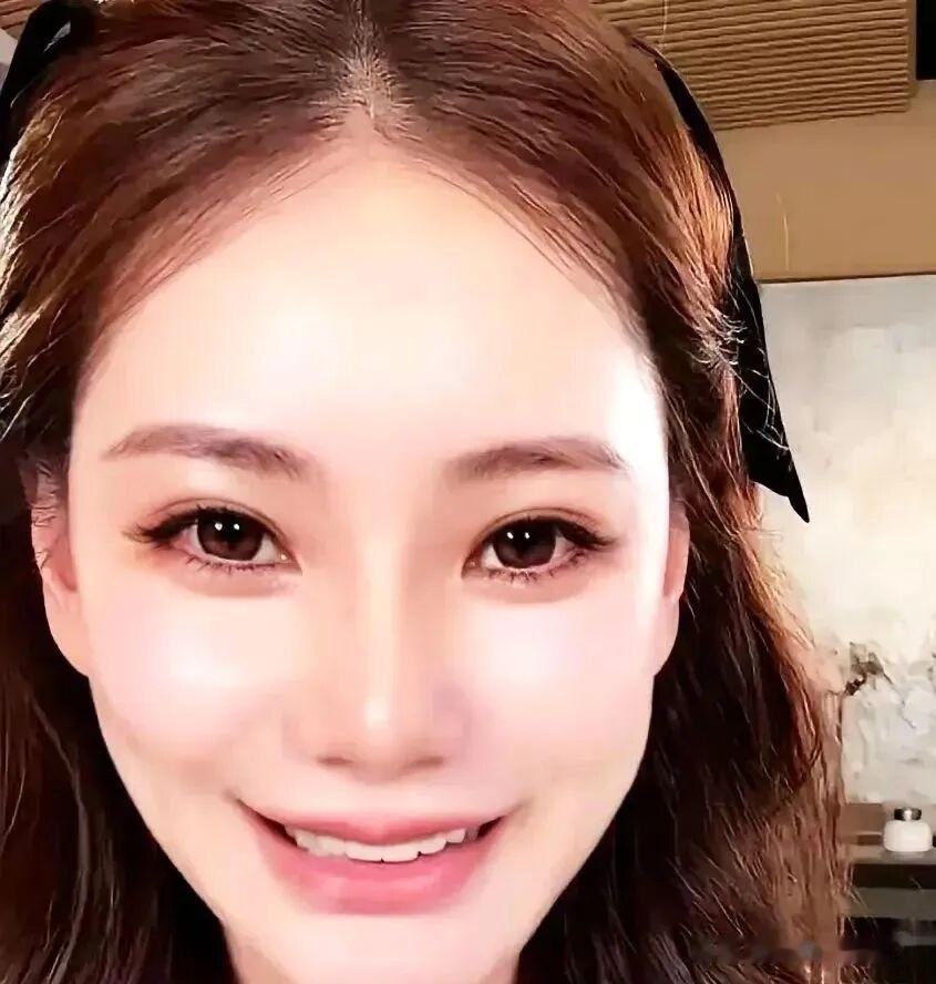马筱梅猛夸自己儿子独立坚强！

 近日，马筱梅谈及刚出生不久的小汪宝，直言孩子小