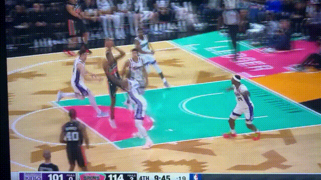 文班亚马这种突然起步的定点突破，是真的没办法防啊……国王vs马刺NBA