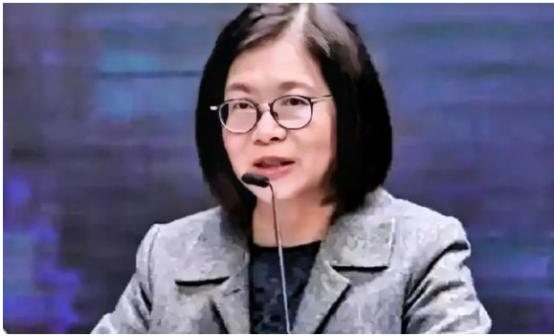 这下好了，台独分子彻底呆住了，陆委会：“太平岛为中华民国的固有领土。”大陆海警高