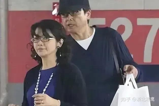 三浦友和与山口百惠现在怎么样了？

过去的40年里，三浦友和还活跃着，拍电影、演