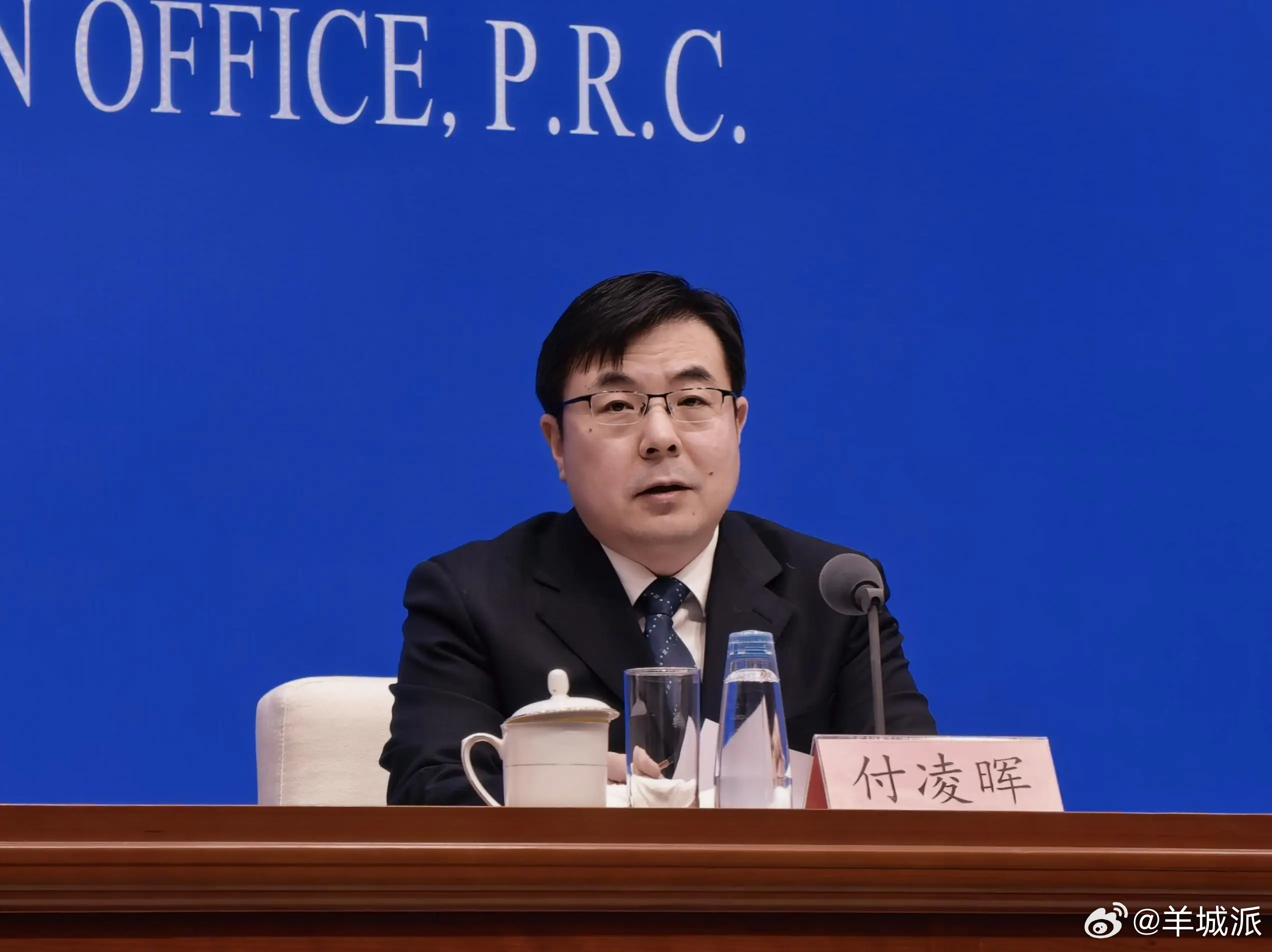 【生产增势平稳、市场销售扩大，11月经济运行亮点详解】12月15日，国务院新闻办