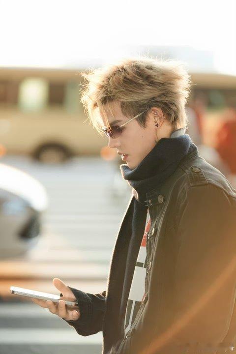 殷世航谈网红带货坑位费殷世航分享的带货坑位费相关内容太实在了，能看出来他是真的想