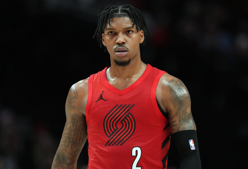 NBA常规赛，混音115-107击败猛龙。本场比赛，混音球员凯莱布·乐福表现差劲