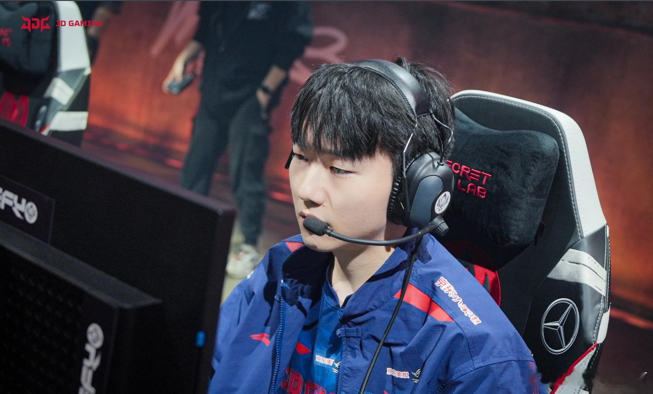 网友热议：missing没有韩援不就是个卖票员吗？近日missing一些列操作和