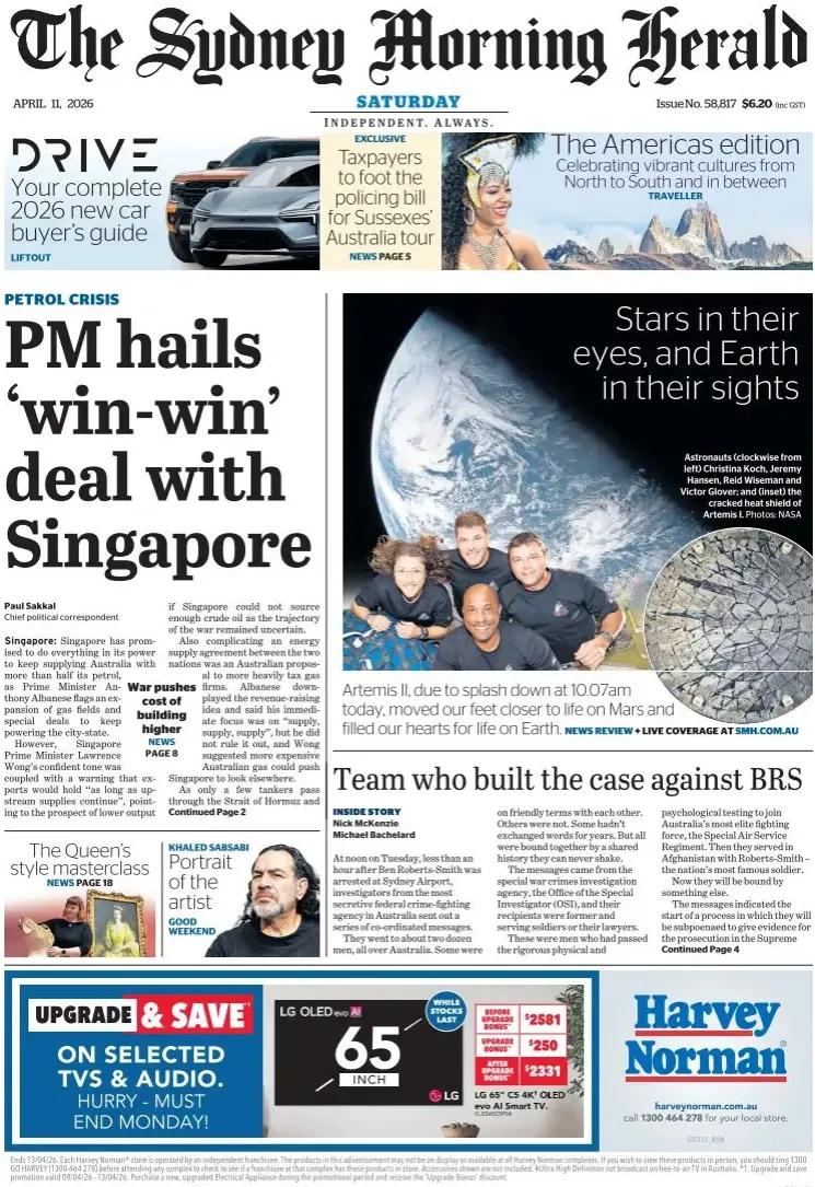 《悉尼先驱晨报》头版报道称，正在访问新加坡的澳大利亚总理称赞与新加坡达成的“双赢