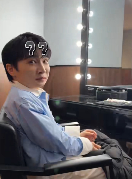 周深0.29秒文学 0.29秒，对周深来说，是入戏的绝佳时机。纸张掉落瞬间，他眼