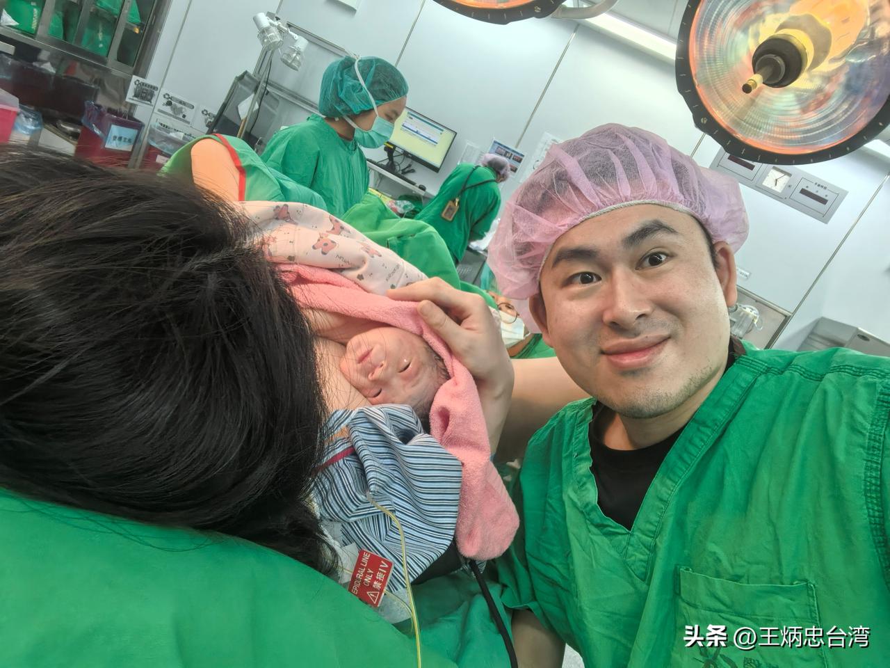 时近清明，春暖花开，吾家长子平安顺产，母子均安。感激家里领导熬过好一番折腾，本来