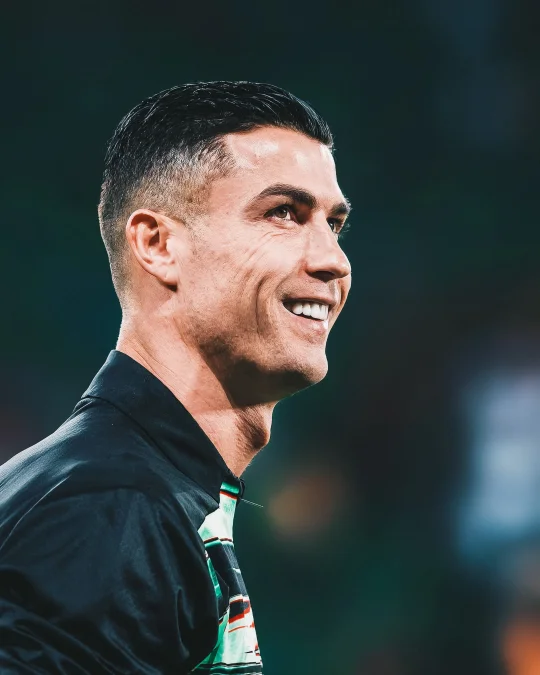 姆巴佩说C罗是皇马的标杆