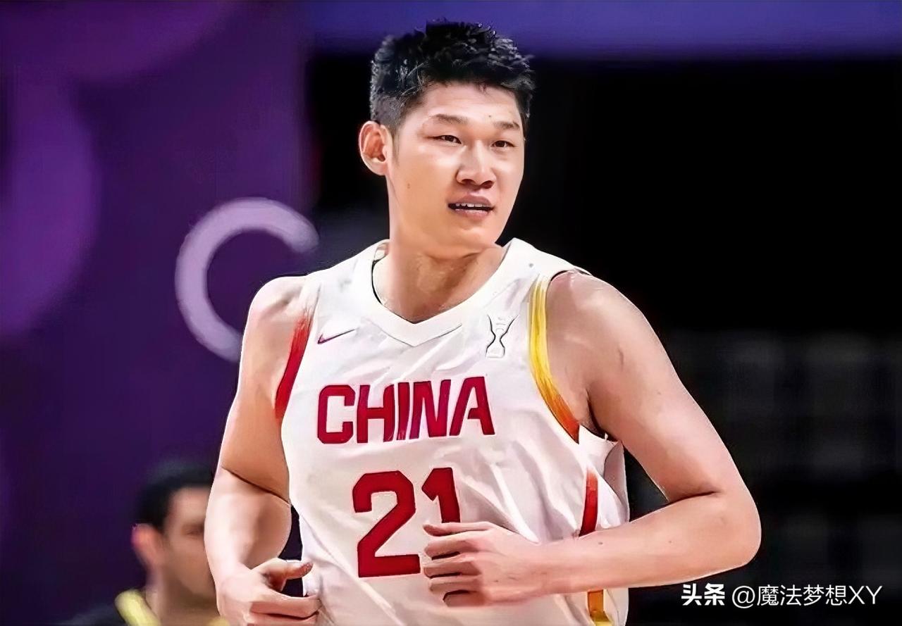 我敢说，
胡金秋很大概率，
就是易建联之后，中国男篮最
稳定的内线球员！

CB